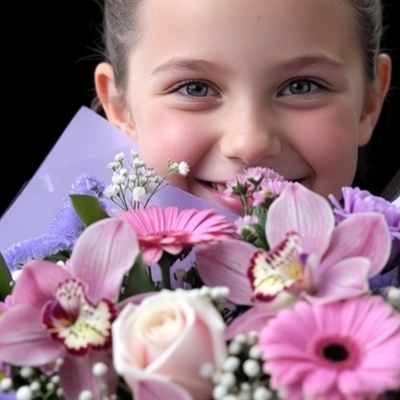 Victoria Bouquet – pastel pink & lilac luxury flowers – same-day delivery Colchester – Jennifleurs