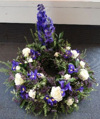 Country Style Blue and White Wreath